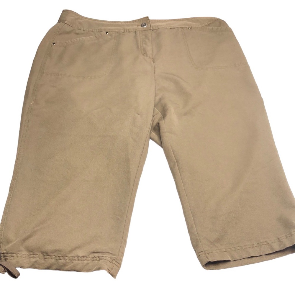LIKE NEW NORTHERN REFLECTIONS TAN HIGH-RISE BERMUDA SHORTS 16/33x19 ⭐️